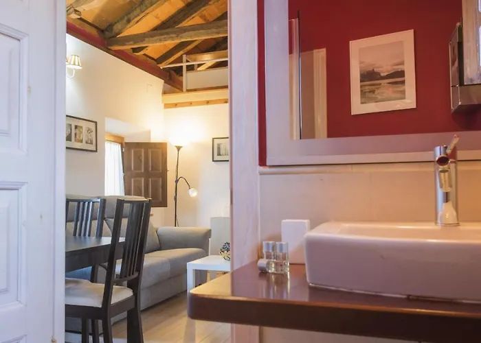 El Oasis De La Juderia - Living Toledo